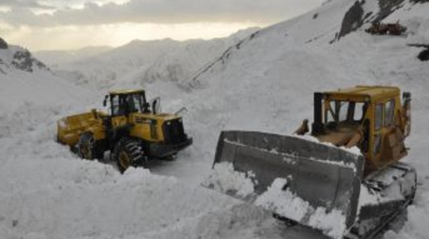Bah&ccedil;esaray yolu bu sene 2 ay erken a&ccedil;ılacak