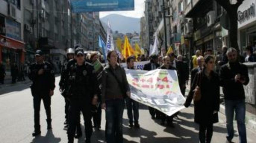 KESK&rsquo;in Bursa eyleminde tehlikeli karşılaşma