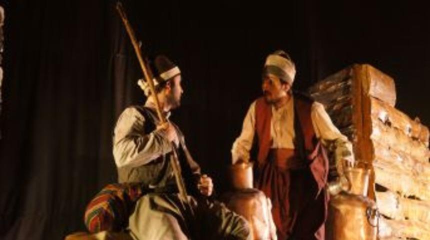 &Ccedil;anakkale destanı, Ankara Hukuk'ta sahnelendi