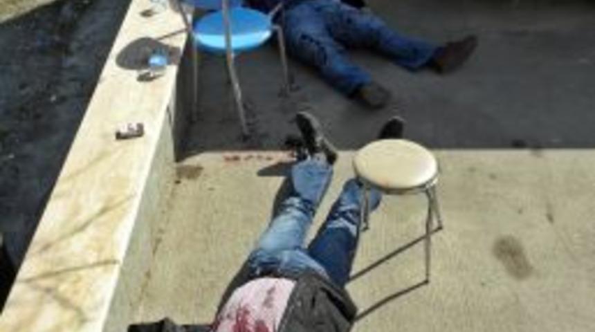 Muhasebe m&uuml;d&uuml;r&uuml;n&uuml; &ouml;ld&uuml;r&uuml;p, kendini vurdu