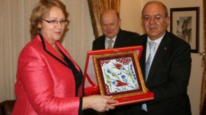 Litvanya B&uuml;y&uuml;kel&ccedil;isi Krıskovıecıene, Viking Projesi i&ccedil;in Bursa&rsquo;da