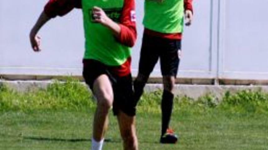 Ahmet Dereli uyum s&uuml;recini aşıp golle tanışmak istiyor