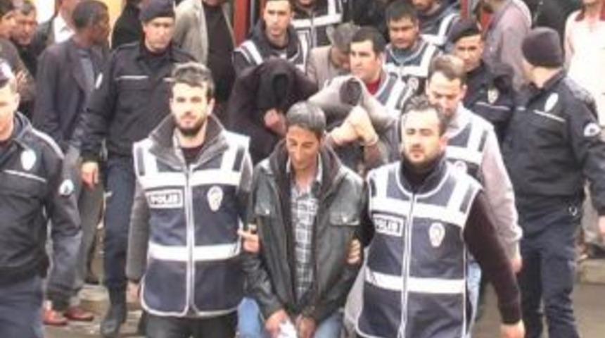 Kayserili'yi de dolandırdılar...