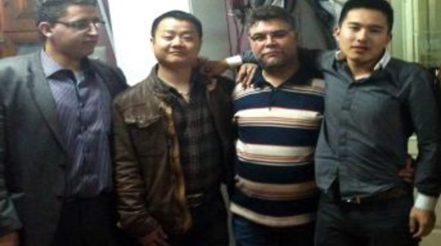 &Ccedil;inlileri Şaşırtan Berber