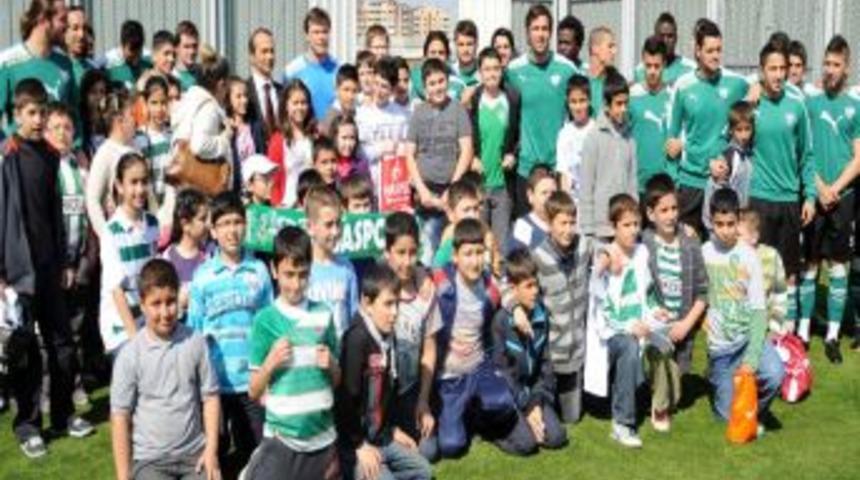 Ozan İpek Sezonu Kapattı