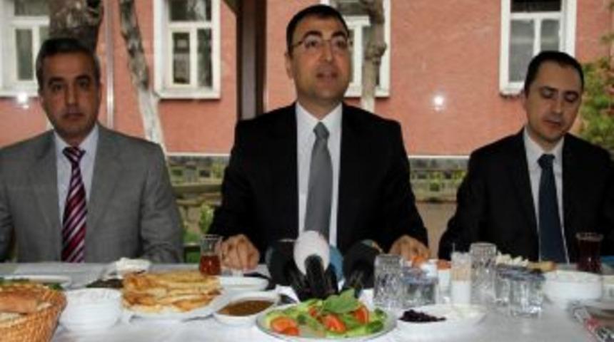 T&uuml;rkiye'de &Uuml;retilen İpek B&ouml;ceğinin Y&uuml;zde 40'ı Diyarbakır'dan