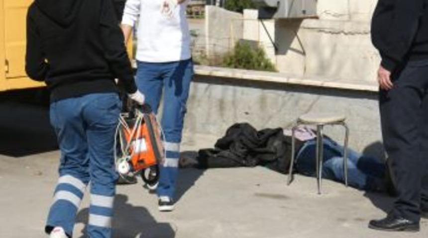 Teyzesinin Oğlunu Vuran Şahıs Aynı Silahla İhtihar Etti