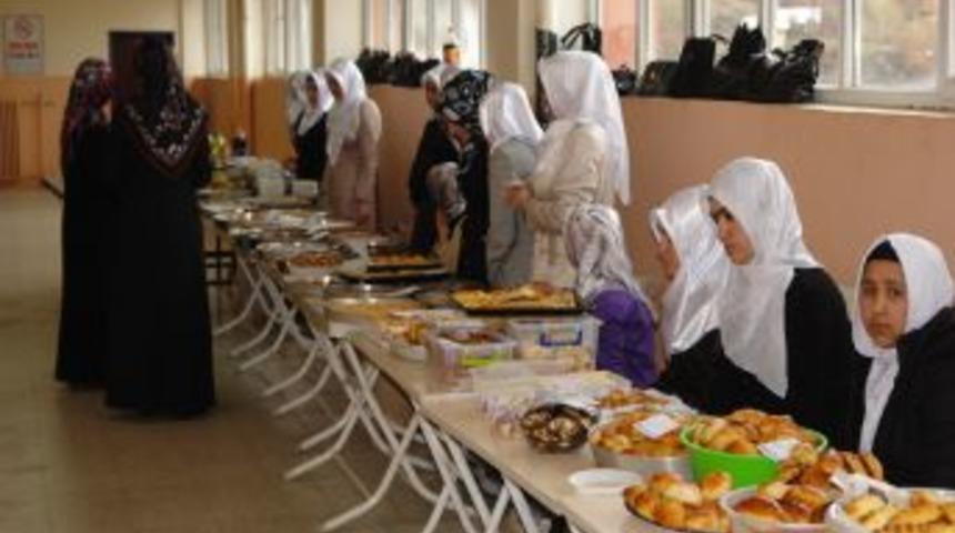 Hakkari'de "g&uuml;zel Ezan Ve Kur'an-İ Kerim Okuma" Yarışması