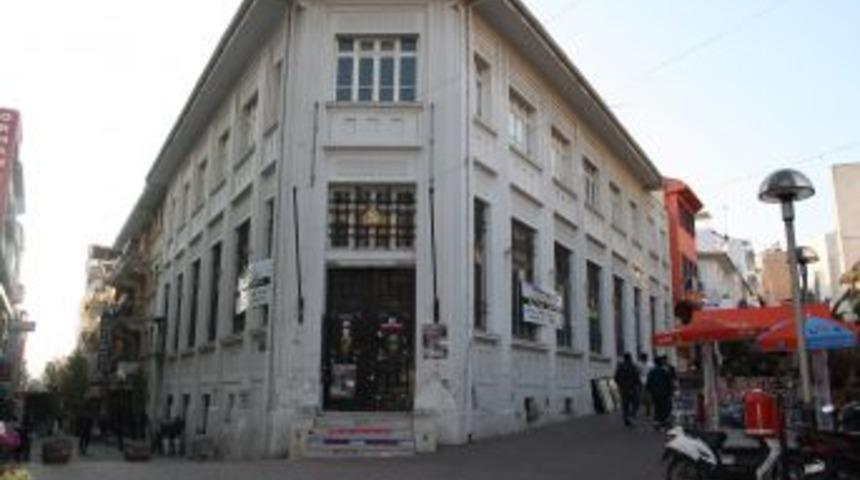 Tarihi bina satılmadı