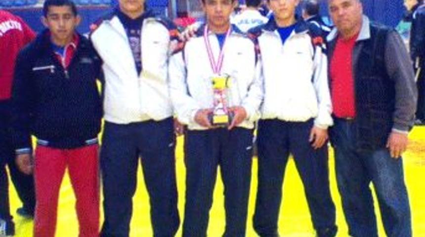 Kepez&rsquo;in T&uuml;rkiye şampiyonu