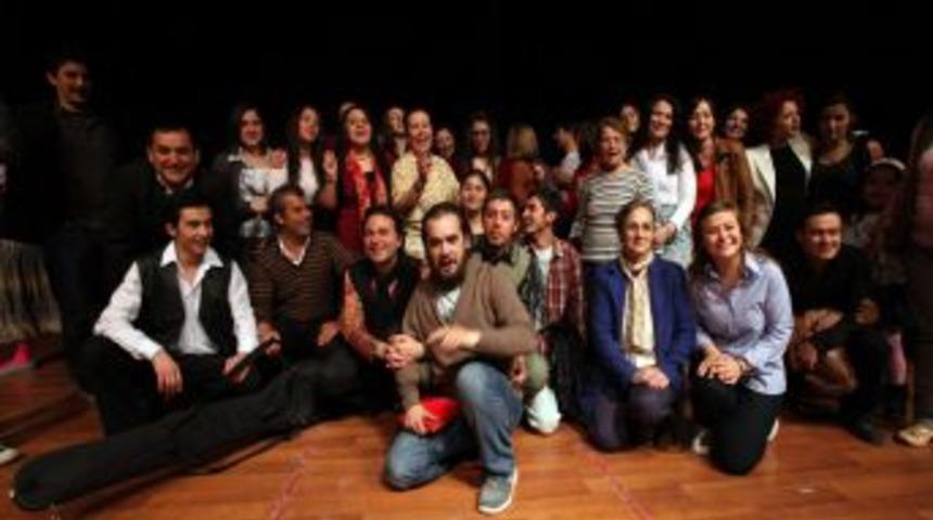 Denizli Belediyesi&rsquo;nden &uuml;cretsiz tiyatro oyunu