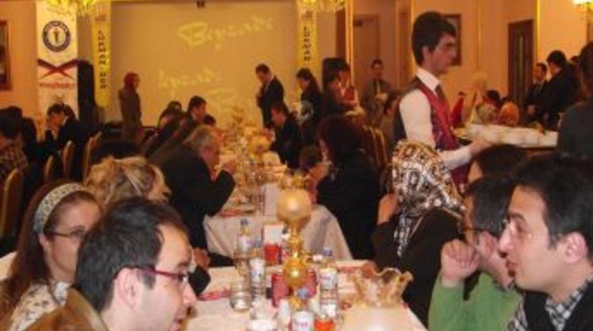 Lokman-Der, Bayburt'taki sağlık &ccedil;alışanlarını bir araya getirdi