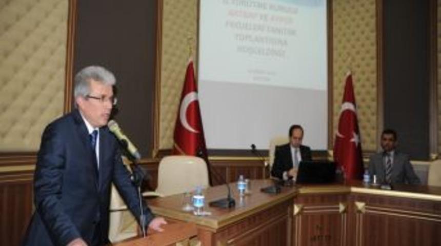 Vali Kalkan: En başarılı iller arasında yer almak i&ccedil;in var g&uuml;c&uuml;m&uuml;zle &ccedil;alışacağız