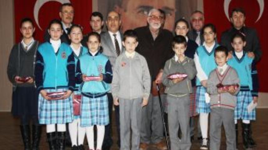 Beşikdüzü'nde kitap kurtları ödüllendirildi