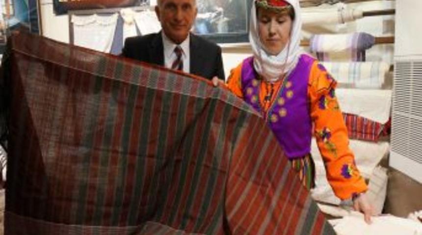 Kastamonu el dokumaları sergisi Başkent'te görücüye çıktı