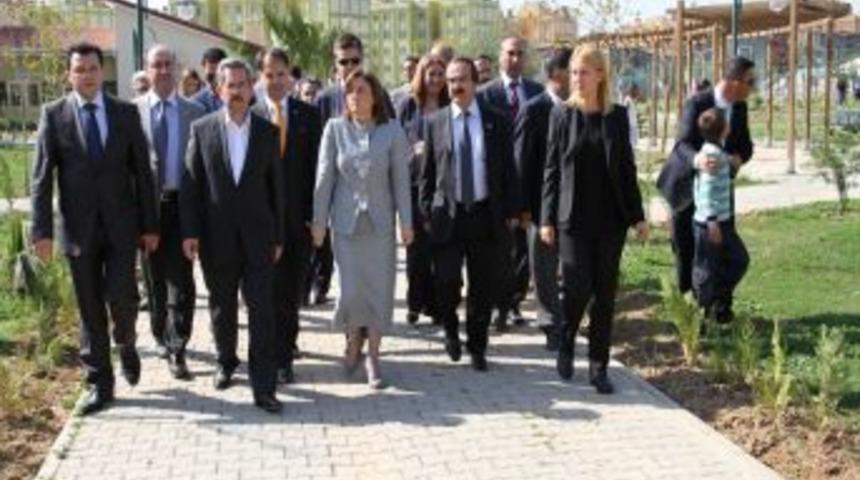 Bakan Şahin: Ali olayında sosyal destek uzmanlığı sisteminin &ouml;nemini g&ouml;rd&uuml;k