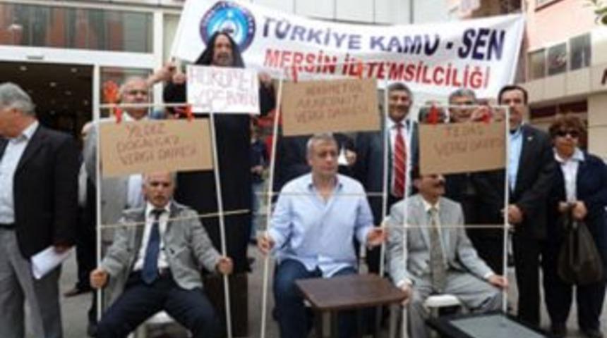 Ateş &ldquo;Zamlar sağanak gibi indi&rdquo;