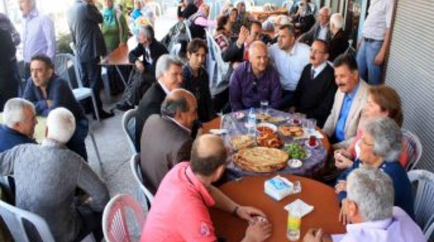 K&ouml;yl&uuml;lerin kahvaltısında birlik ve beraberlik vurgusu