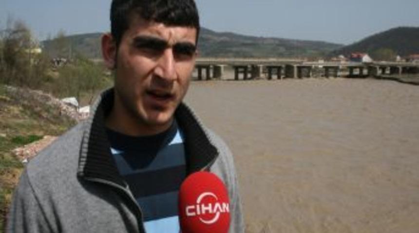 &Uuml;niversite &ouml;ğrencisi, k&ouml;pr&uuml;deki dehşet anlarını anlattı