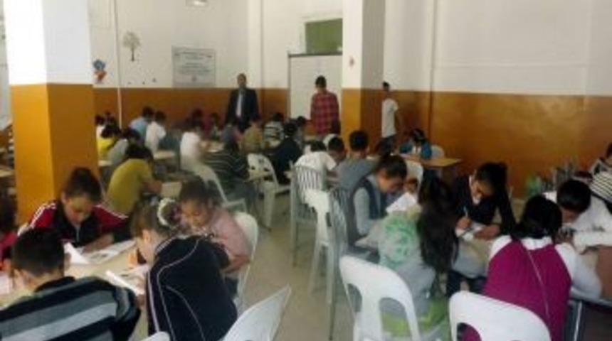 Ufuk Okuma Salonları'nın seviye tespit sınavına b&uuml;y&uuml;k ilgi