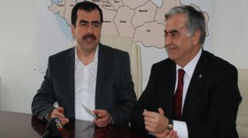 AK Parti, 218 teşkilat y&ouml;neticisi ve il başkanı i&ccedil;in değerlendirme yaptı