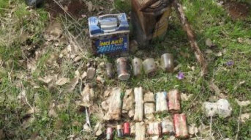 Batman'da ter&ouml;r &ouml;rg&uuml;t&uuml; PKK'ya ait m&uuml;himmat ele ge&ccedil;irildi