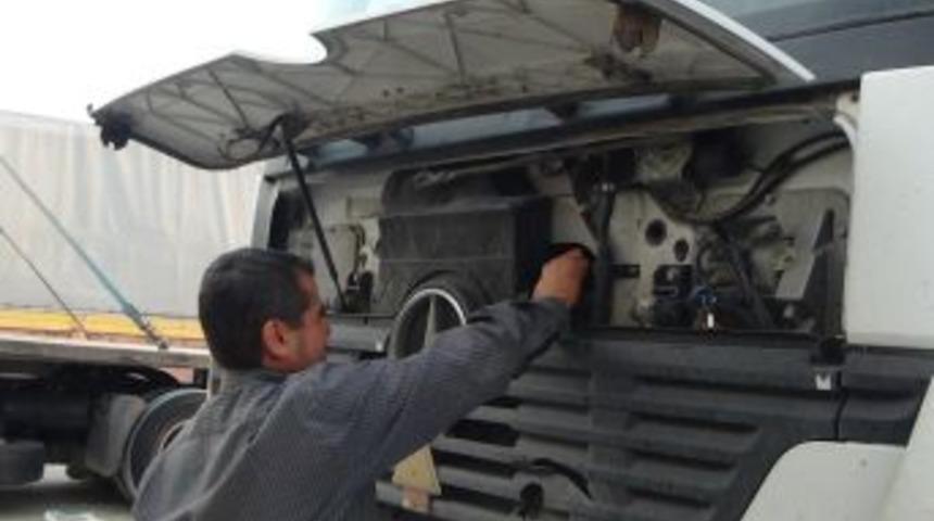 Suriye&rsquo;nin ateşi TIR&rsquo;daki dondurmaları eritti