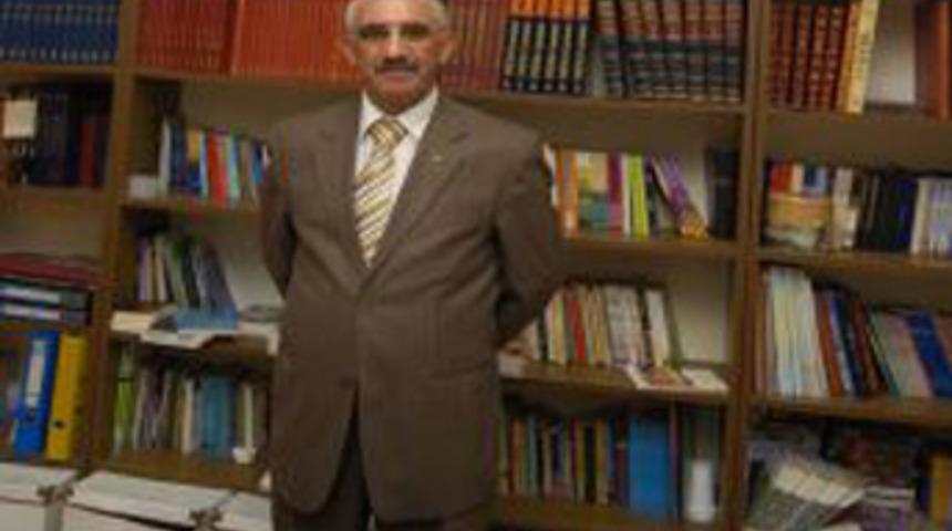 Hıristiyan din adamına kilisede darp iddiası