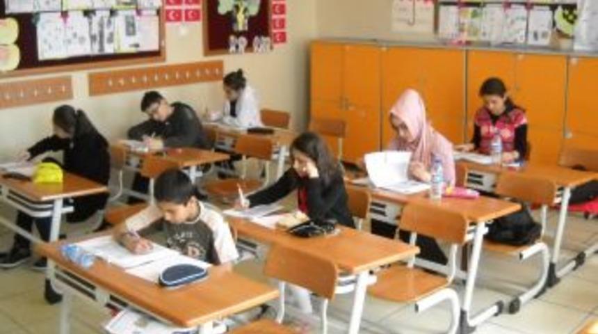 &Ccedil;orum'un atematik ve fen dahileri Samanyolu'nda yarıştı
