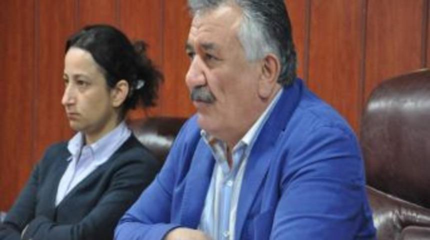 Sadak: "k&uuml;rt Sorunu Eninde Sonunda Barış&ccedil;ıl Yollarla &Ccedil;&ouml;z&uuml;lecek"
