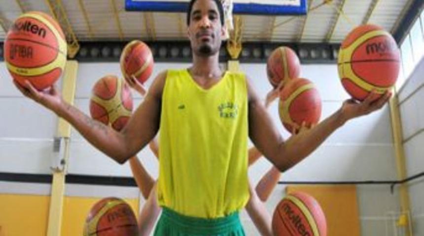 AVM&rsquo;lerden parkelere transfer olan Derek Williams kariyerini anlattı