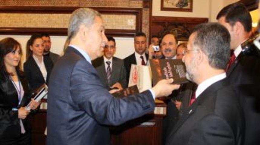 &lsquo;&Ccedil;anakkale Mektupları&rsquo; sergisi Meclis K&uuml;lt&uuml;revi'nde a&ccedil;ıldı