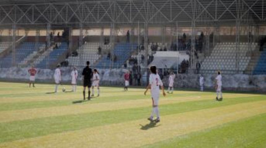 Hakkarig&uuml;c&uuml;, Muş Lalespor&rsquo;u farklı yendi: 13-0