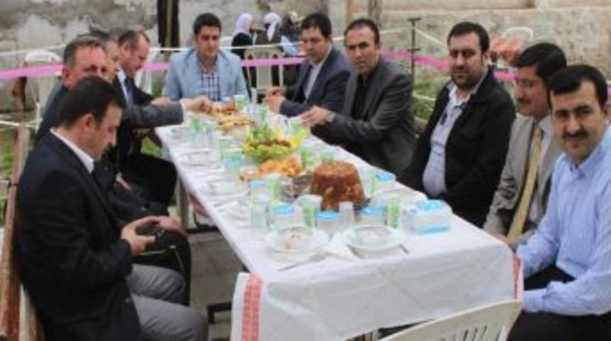 Cizre&rsquo;de fakir &ouml;ğrenciler yararına kermes d&uuml;zenlendi