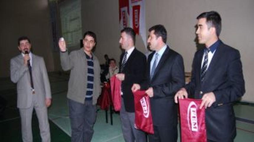 Erken kayıt yaptıran öğrencilere tablet bilgisayar