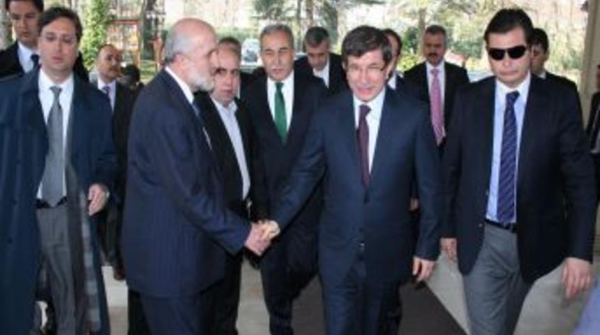 Davutoğlu: B&ouml;lgemizde hi&ccedil; bir mezhepsel soğuk savaşa izin vermeyeceğiz