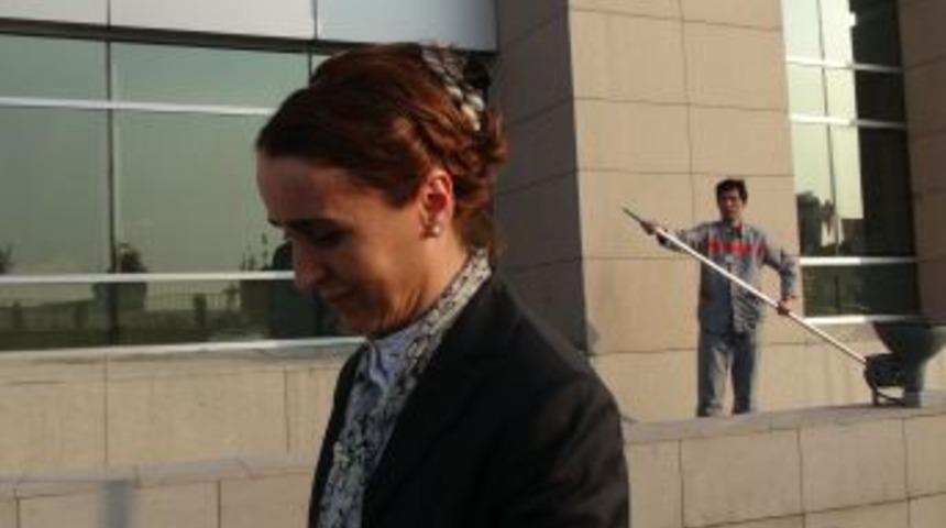 'Adil yargılamayı etkileme davası' yarına ertelendi