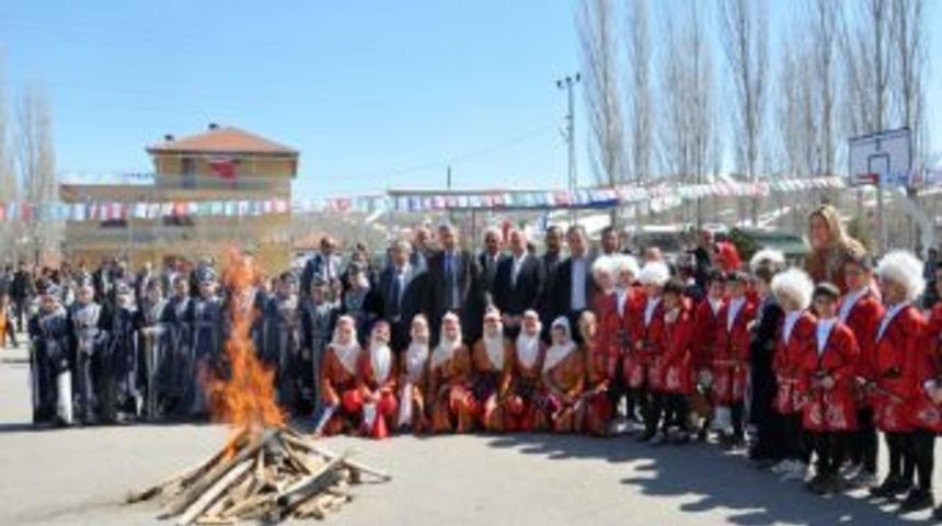 Akyurt&rsquo;ta nevruz, bayram havasında kutlandı