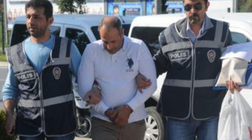 Turistlerin kredi kartlarını &ccedil;alarak hesaplarını boşaltan ş&uuml;pheli yakalandı