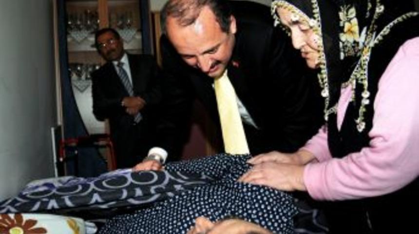 Başkan Akg&uuml;l, 81 Yaşındaki Kore Gazisini Evinde Ziyaret Etti