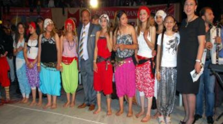 D&uuml;nya Romanlar G&uuml;n&uuml; Kutlandı