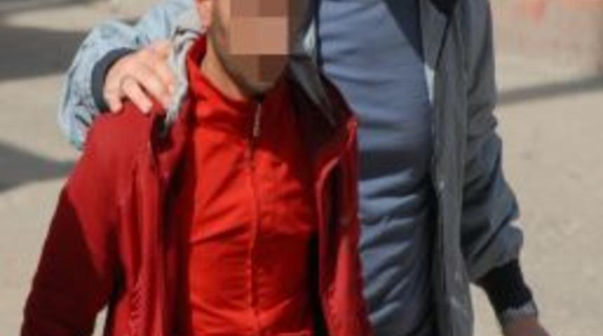 Bı&ccedil;akla Yaralamaya Karıştı, Mazot Hırsızlığından G&ouml;zaltına Alındı