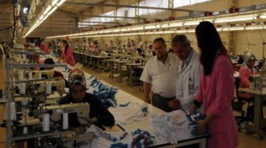 Doğduğu il&ccedil;eye fabrika kuran iş adamı g&ouml;&ccedil;&uuml; tersine &ccedil;evirdi