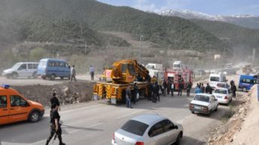 Amasya'da askeri aracın ge&ccedil;işi sırasında patlama: 1 şehit, 6 yaralı
