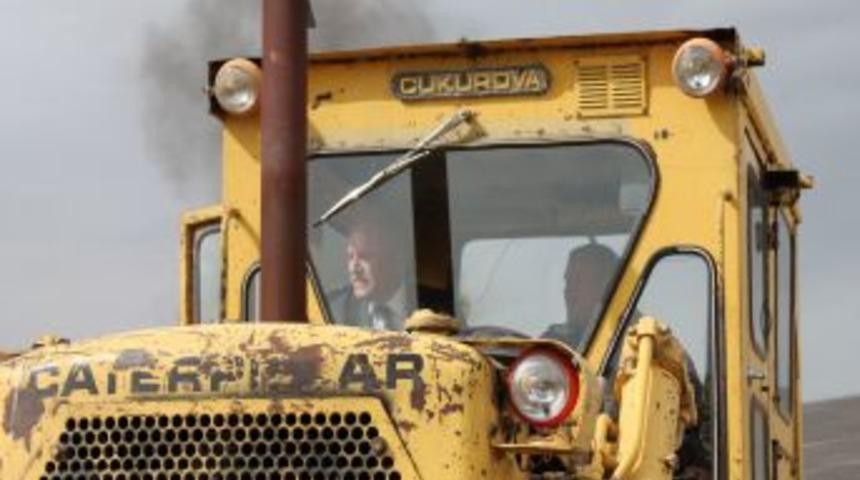 Doğal taş fabrikası i&ccedil;in hafriyat &ccedil;alışması başladı