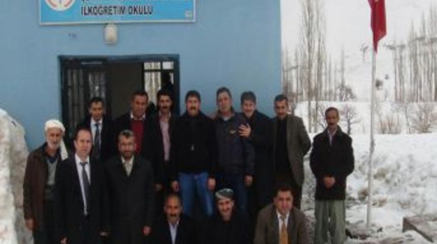 Şemdinli Kaymakamı Gen&ccedil;t&uuml;rk, Sınır K&ouml;ylerini Ziyaret Etti