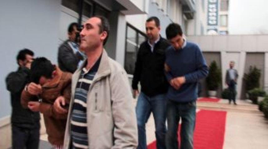 Bursa'daki Lastik Fareleri Kameraya Takıldı