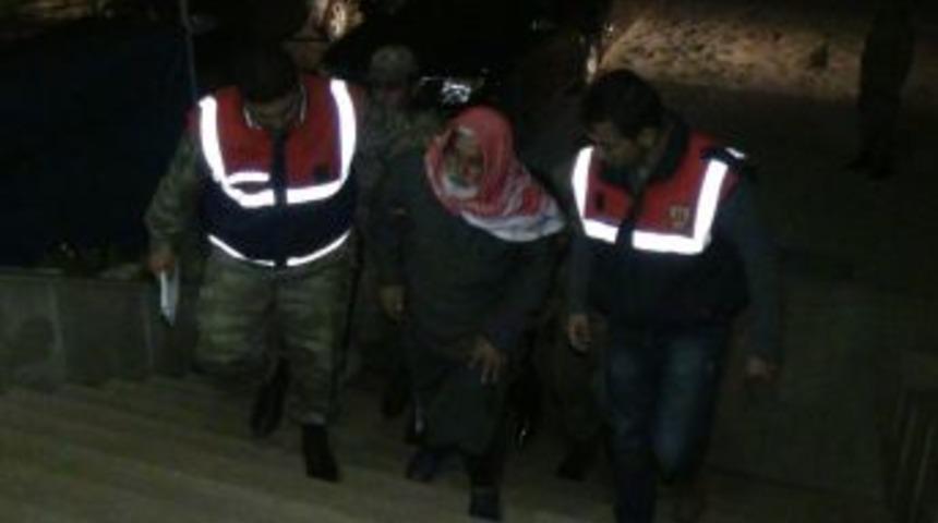 Suriyeli 2 kişi 50 adet f&uuml;nye ile yakalandı