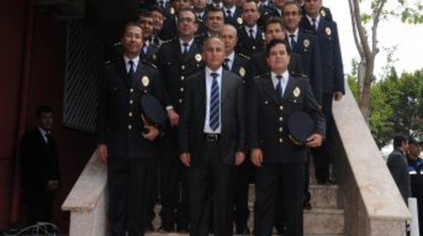 Emniyet M&uuml;d&uuml;r&uuml; Yılmaz Nezarethanede