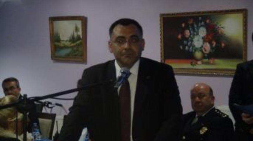 Karaman&rsquo;da protokol ve polis teşkilatı yemekte buluştu